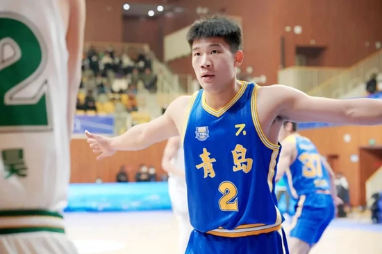 控卫如何通过视频学习提高技术水平_1